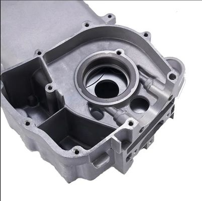 Pièces de coulée en acier Crankcase de moto avec conception personnalisée et traitement de surface