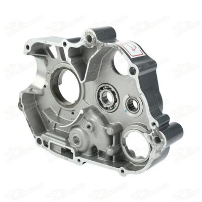 Pièces de coulée en acier Crankcase de moto avec conception personnalisée et traitement de surface