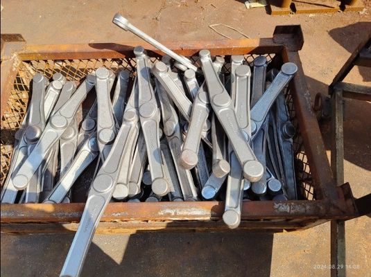 Finition anodisée, pièces de forgeage personnalisées pour les applications de machines industrielles